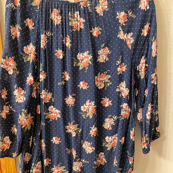 Fred David Blue floral blouse size medium - Picture 2 of 5